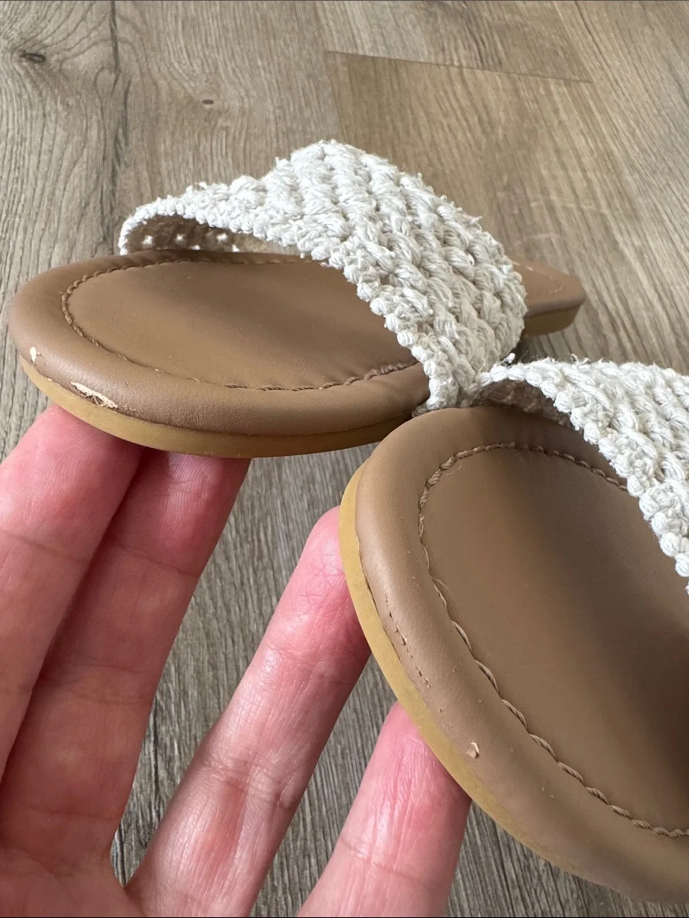 GOJOGOLO Girls Flip Flops, Cream / Ivory Woven Upper Design Size 3